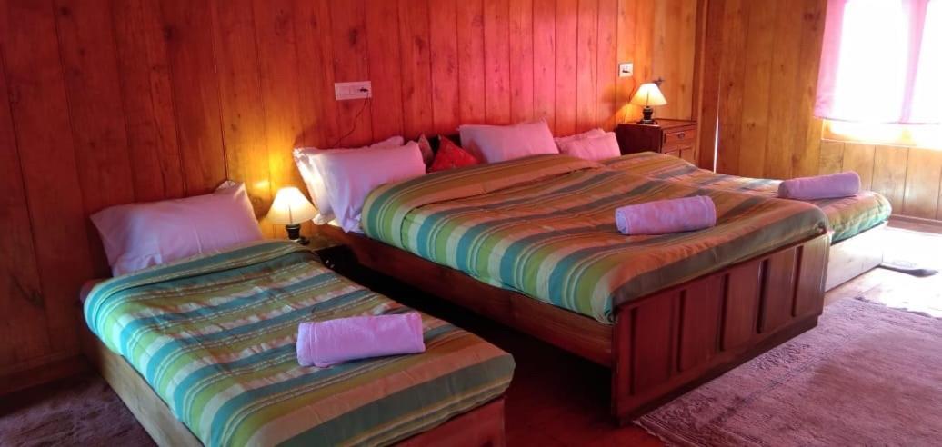Log Cabin In The Woods Bed & Breakfast Gangtok Bagian luar foto