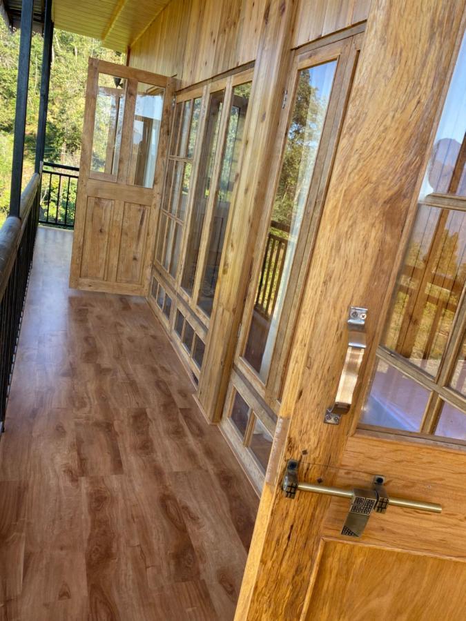 Log Cabin In The Woods Bed & Breakfast Gangtok Bagian luar foto